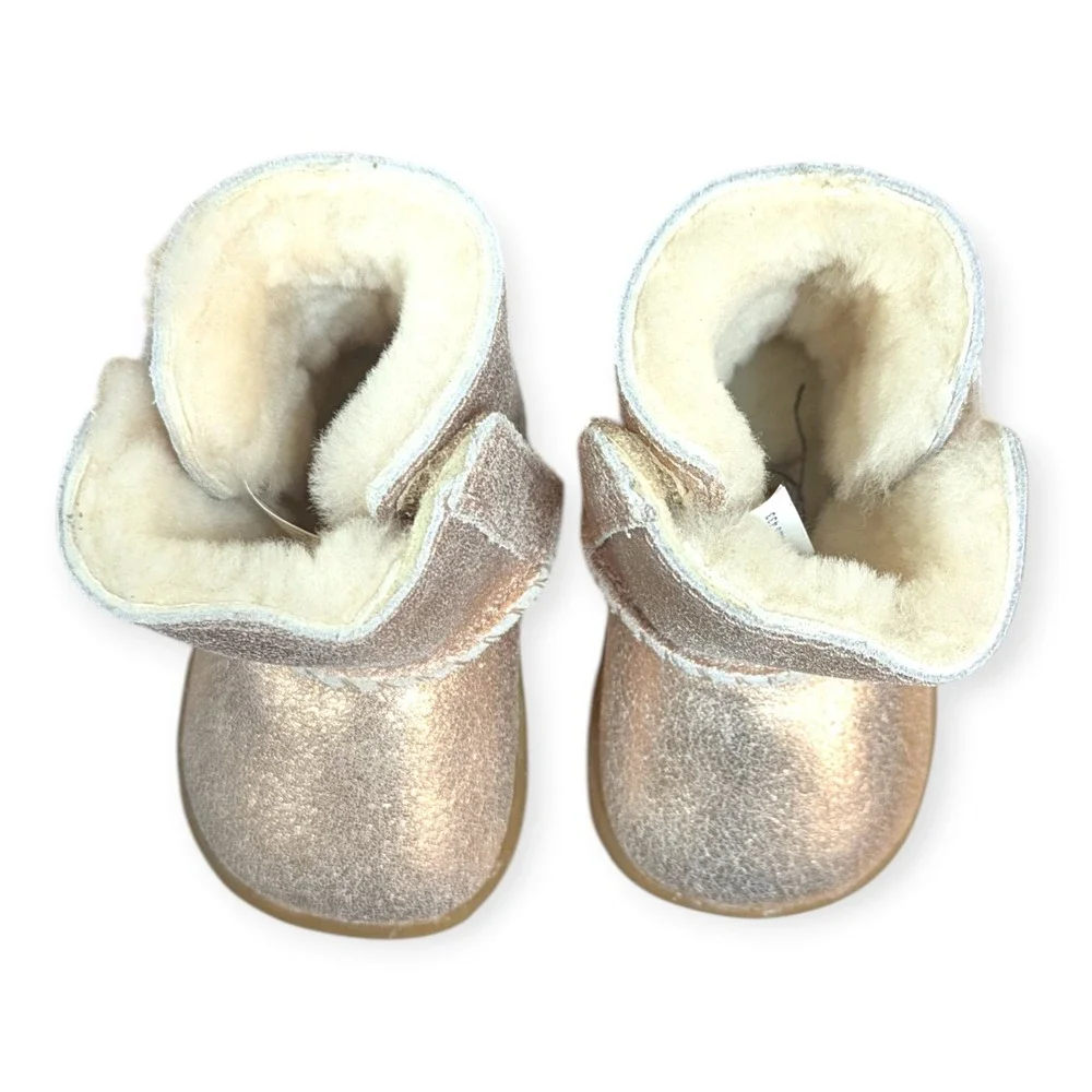 UGG Keelan‎ Metallic Glitter Infant Boots Rose Gold Pink Size 0/1 w/ Box